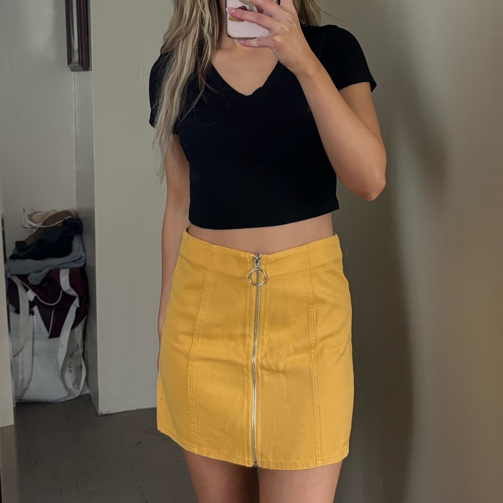 Yellow mini skirt